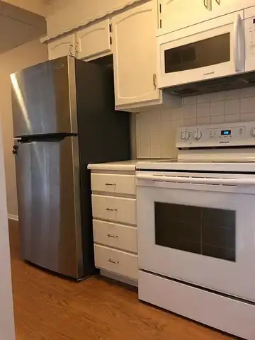900 SW Kingscross Road, Blue Springs, MO 64014