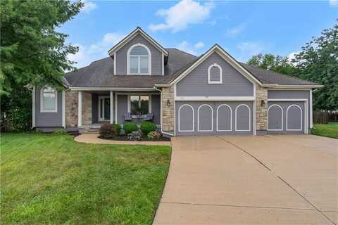 4112 Laharve Drive, Lees Summit, MO 64082
