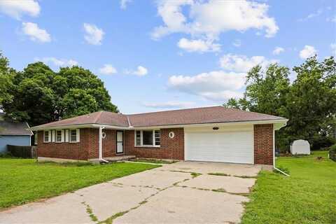 104 N June Street, Dearborn, MO 64439