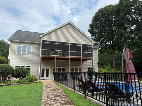 82 Portside Lane, Bracey, VA 23919