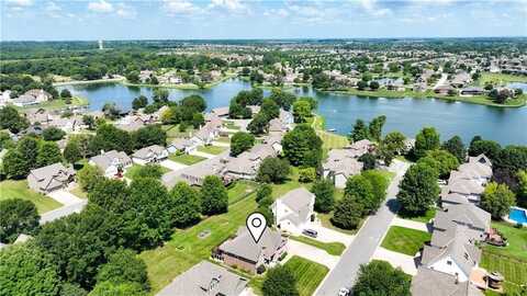 5118 SW Pelican Point, Lees Summit, MO 64082