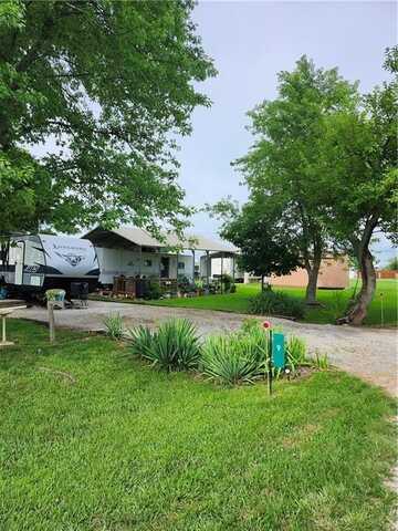5 & 9 Linn Wood Lane, Linn Valley, KS 66040
