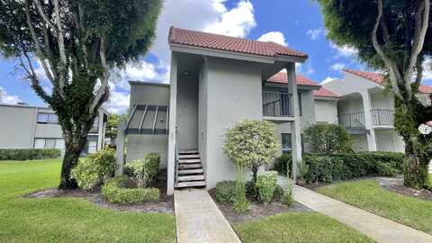 5540 Fairway Park Drive, Boynton Beach, FL 33437