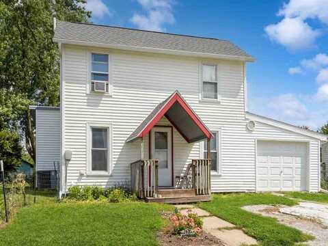 301 Cedar St, WestBranch, IA 52358