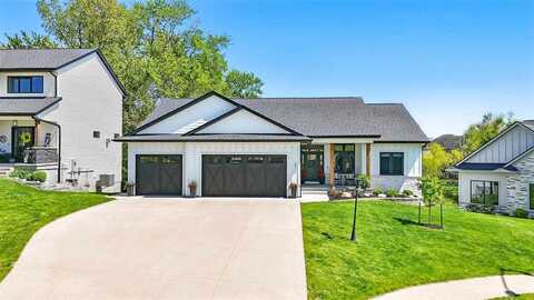 2917 Pine Hill Trce, Coralville, IA 52241