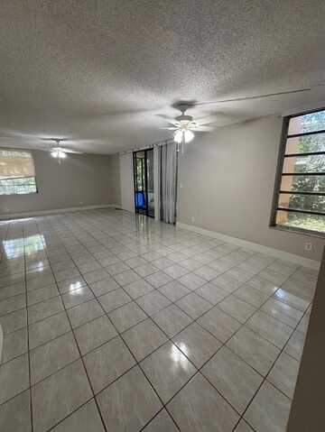 400 Commodore Drive, Plantation, FL 33325