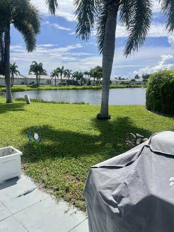 2100 SW Lake Circle Drive, Boynton Beach, FL 33426
