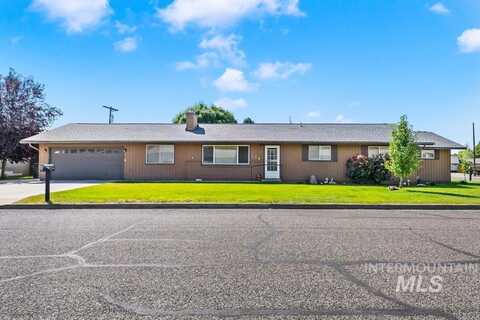 124 Sears Dr, Ontario, OR 97914