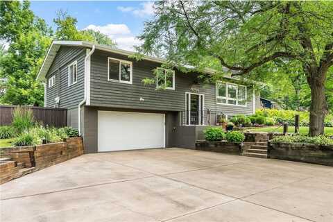 5754 Oakview Lane, Minnetonka, MN 55345