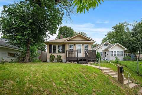 560 Gotzian Street, Saint Paul, MN 55106