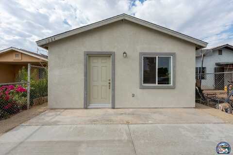 1064 Ea B St, Brawley, CA 92227