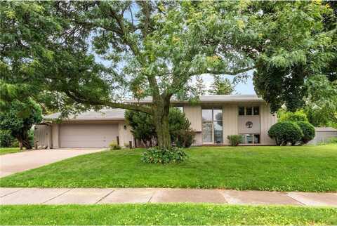 8717 49th Avenue N, New Hope, MN 55428