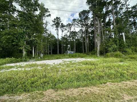 690 Oriental Road, Oriental, NC 28571