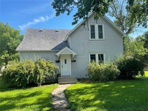 516 9th Avenue W, Alexandria, MN 56308