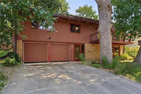 626 Desnoyer Avenue, Saint Paul, MN 55104