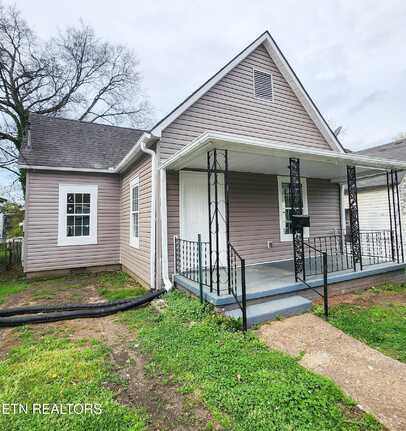 1617 Worth St, Knoxville, TN 37917