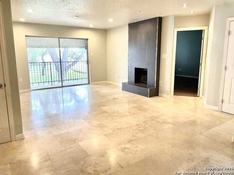551 Terminal Loop, McQueeney, TX 78123