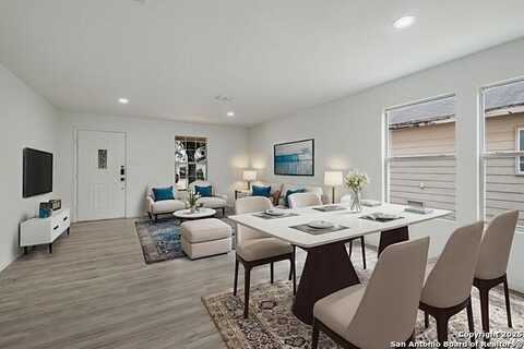7827 Oakdale Park, San Antonio, TX 78254