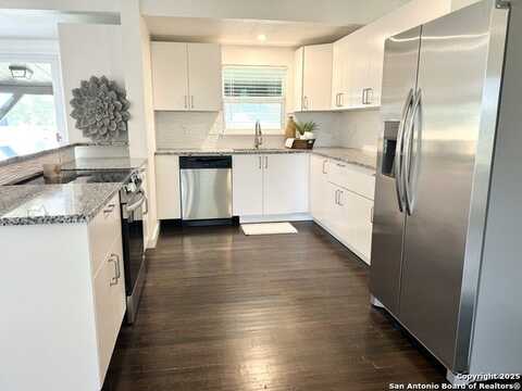 12116 Loop 107, Adkins, TX 78101