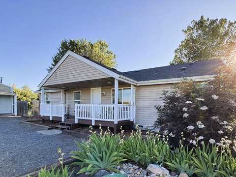 39030 Modoc Point Road, Chiloquin, OR 97624