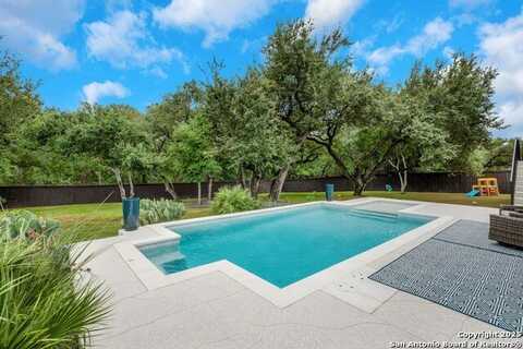 571 Englewood, Castroville, TX 78009