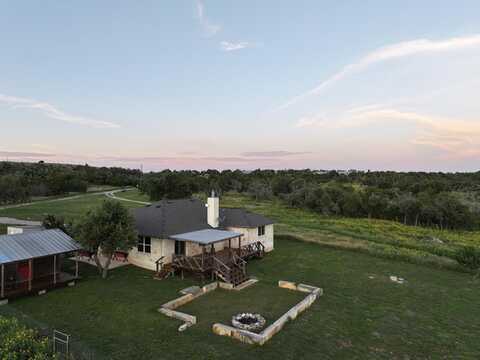 275 Starview Rd, Fredericksburg, TX 78624