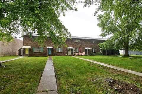121 1st Avenue, South Charleston, WV 25303