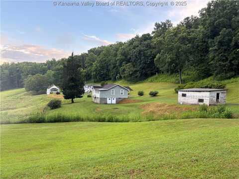 609 Rockcrest Drive, South Charleston, WV 25309