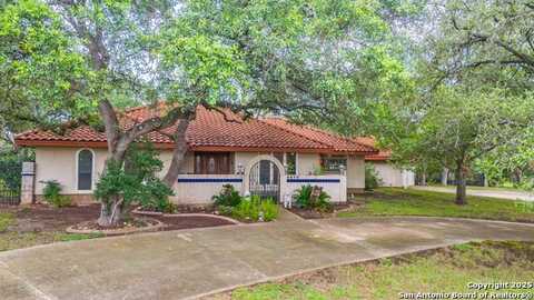 8470 Park Lane Dr, San Antonio, TX 78266