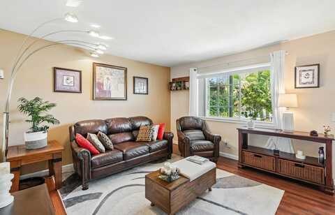 253 Holiday Way, Oceanside, CA 92057