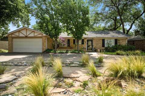 7907 Knoxville Avenue, Lubbock, TX 79423
