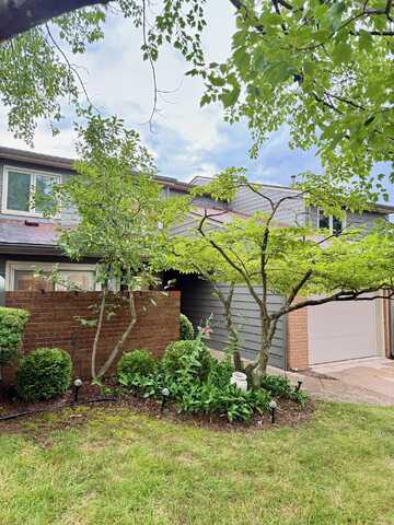 2140 Fort Harrods Drive, Lexington, KY 40513