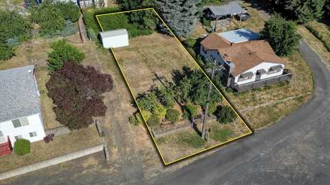 338 S Ramsey St, Tekoa, WA 99033