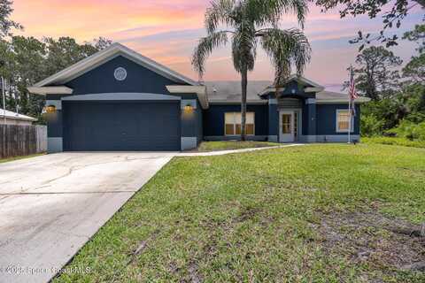 533 Holmes Avenue NW, Palm Bay, FL 32907