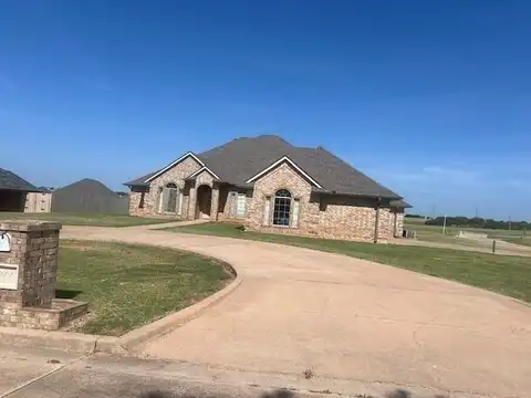 1601 SW Edward Cir, Lawton, OK 73505