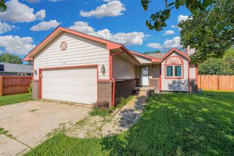 815 N Meadow Rd, Valley Center, KS 67147