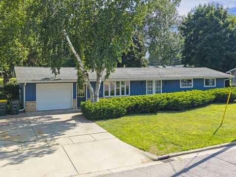 705 Ray Street, Prairie Du Sac, WI 53578