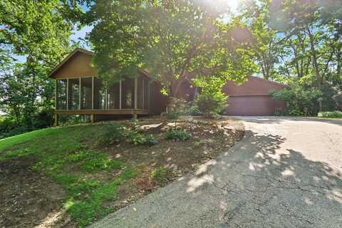6853 Shagbark Court, Madison, WI 53719