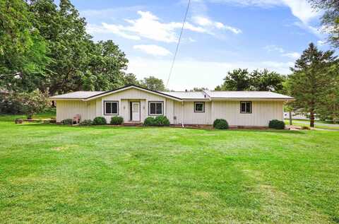 2730 Westchester Circle, Stoughton, WI 53589