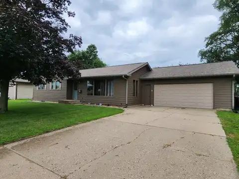 1907 Pearl, Yankton, SD 57078