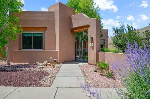 37 Sobradora, Santa Fe, NM 87508