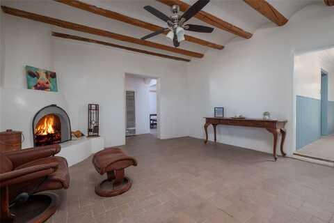 2918 Santeros Road, Santa Fe, NM 87507