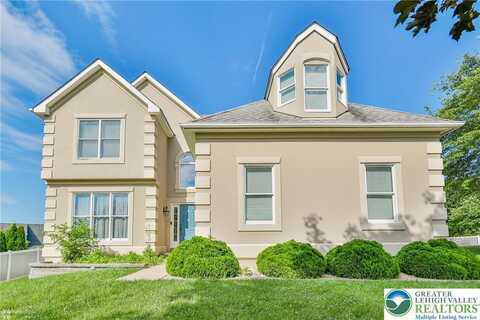 1902 Grouse Court, Fair Oaks, PA 18040