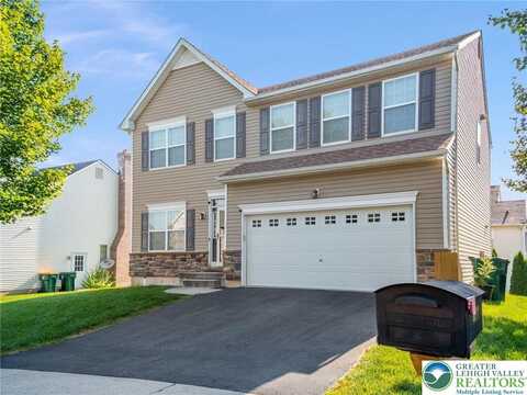 17 Stonecreek Court, Palmer, PA 18045