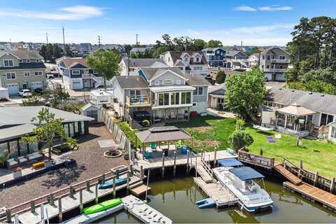 31 Daddy Tucker Dr, Egg Harbor Township, NJ 08087