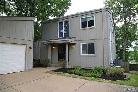 990 Imperial Point, Manchester, MO 63021