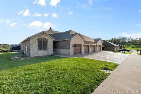 101 Autumn Leaf Drive, Cape Girardeau, MO 63701