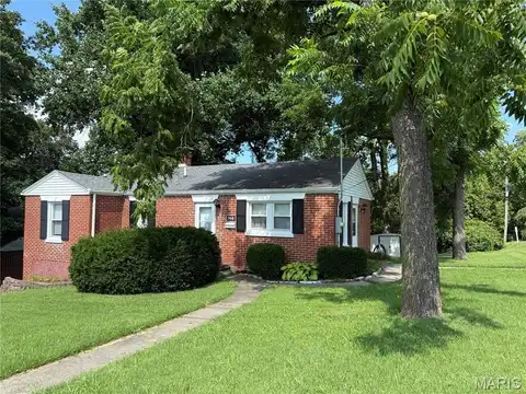 200 Tomlinson Street, East Alton, IL 62024