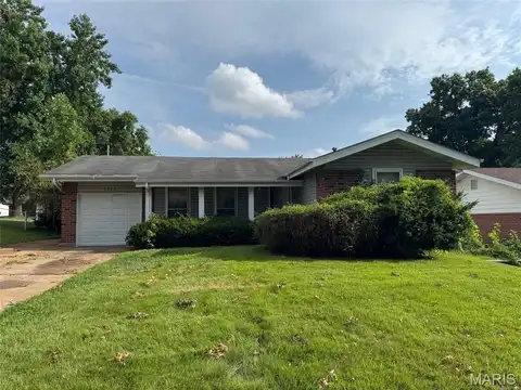 4364 Satiris Drive, Florissant, MO 63033
