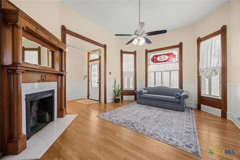 717 N 1st Street, Temple, TX 76501